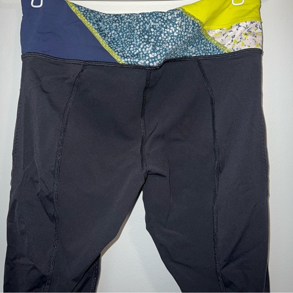 LuluLemon Inspire Tight II (Mesh) - Picture 9 of 11